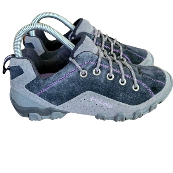 Shoes - Picture 2 of 9